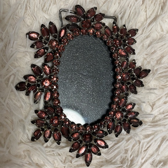 Fancy stone  standing picture frame - Picture 3 of 3